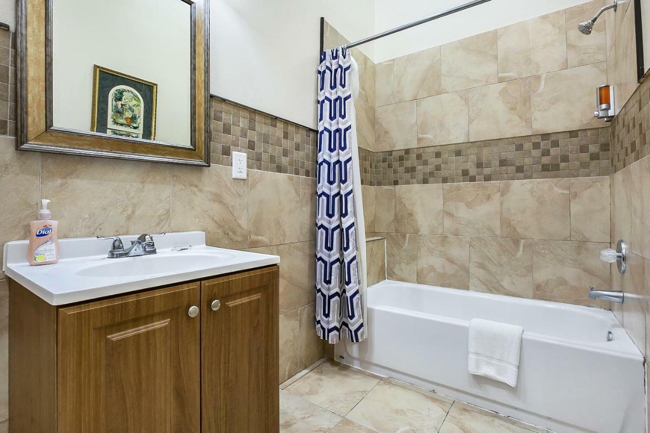 Elegant 4Br Condo In Downtown Новый Орлеан Экстерьер фото